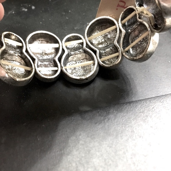 Ruby Rd. stretch silver tone disc bracelet - Picture 6 of 10